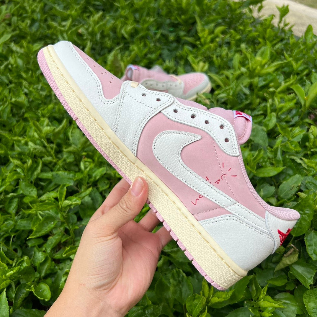 Travis Scott x Air Jordan 1 Low OG "Shy Pink" 2025