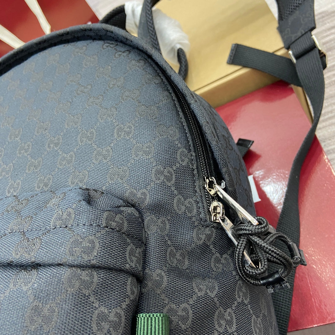 GG canvas medium backpack