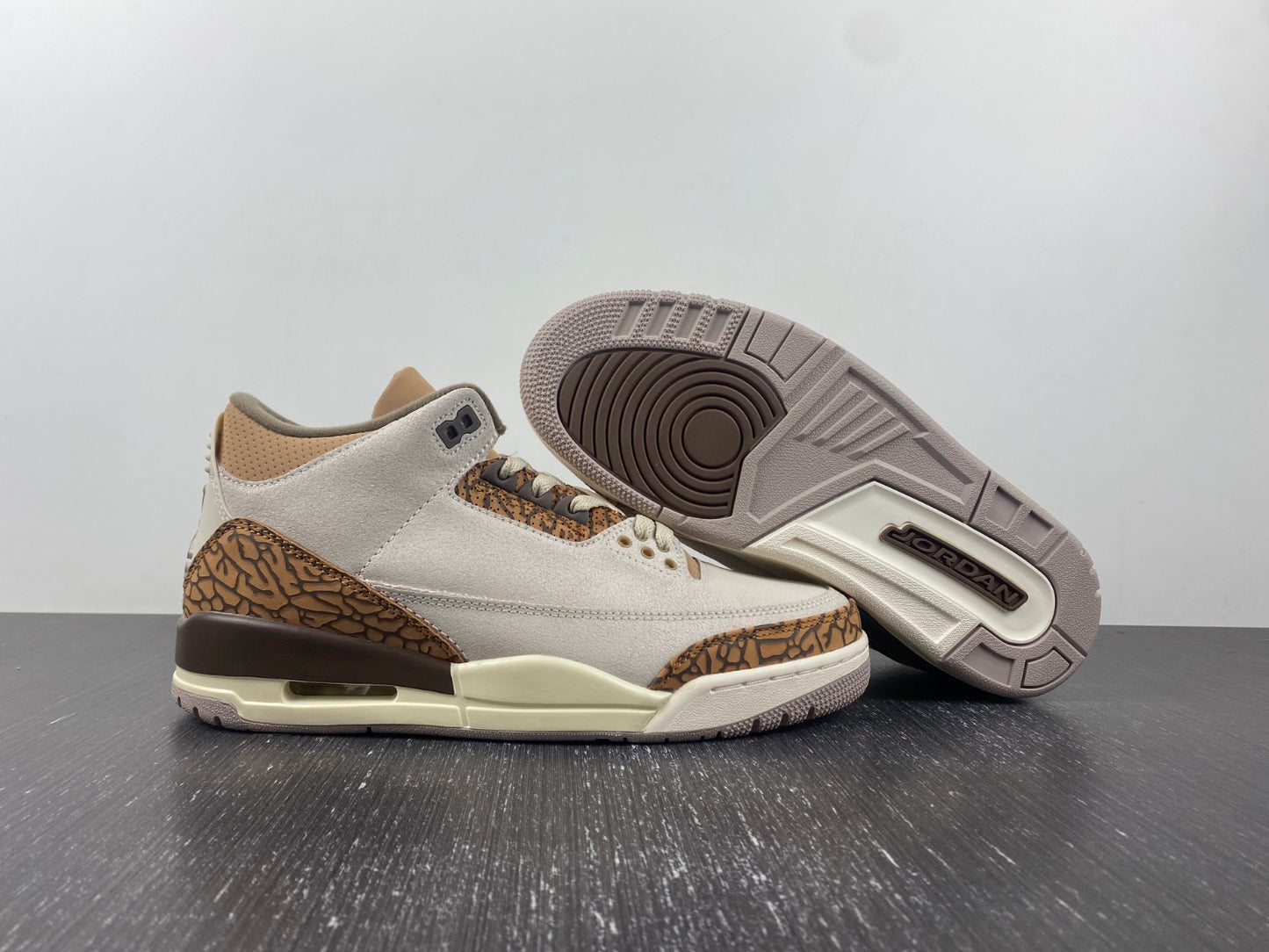 Travis Scott x Air Jordan 3 “Palomino”