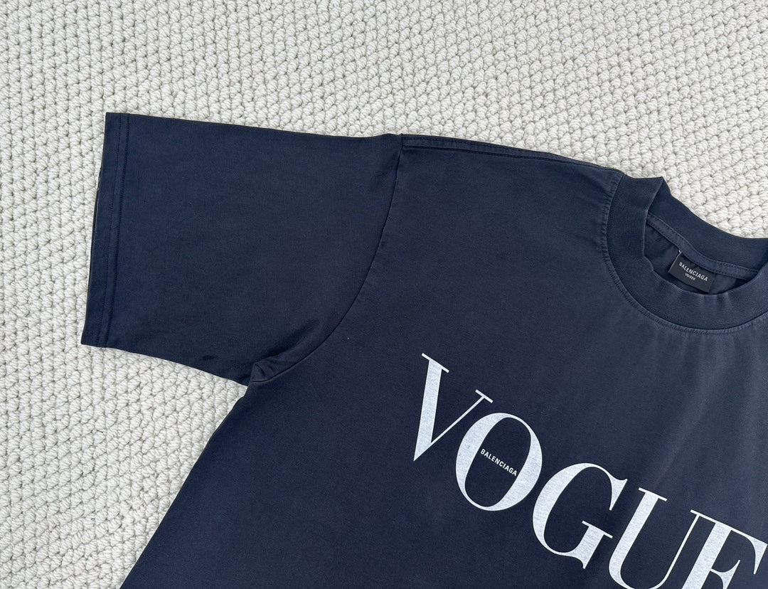 BB | Vogue T-shirt Oversized in Black Faded