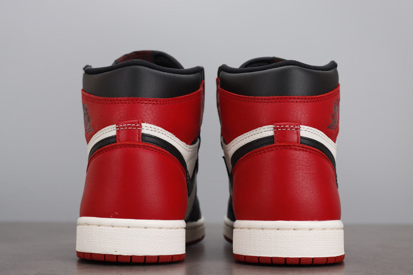 Air Jordan 1 Retro High OG 'Bred Toe'