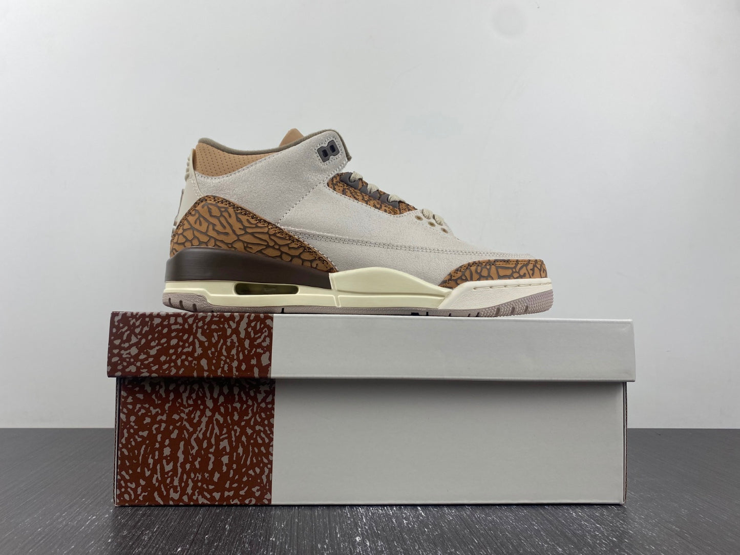 Travis Scott x Air Jordan 3 “Palomino”