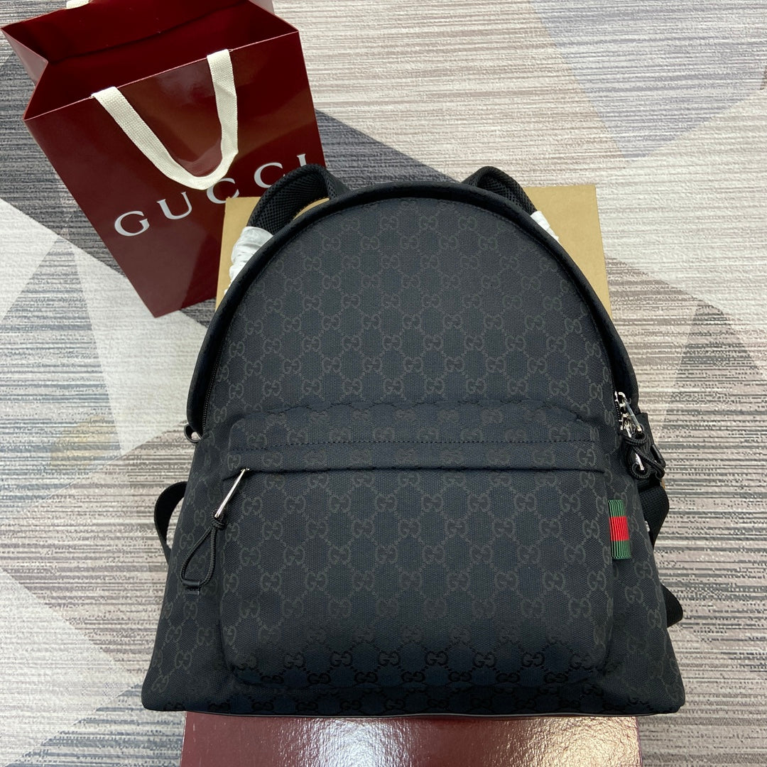 GG canvas medium backpack