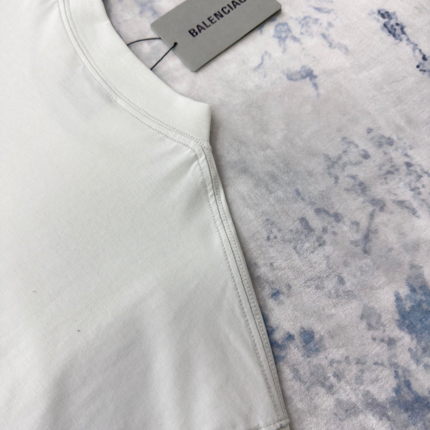 BB Men's Basketball Sneaker T-shirt Oversized in Dirty White