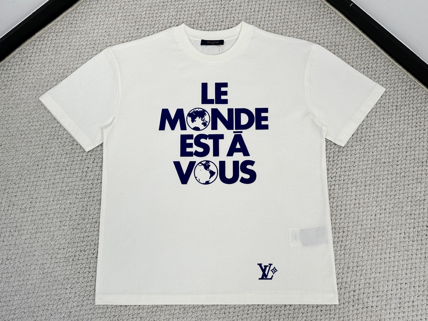 LV 'Le Monde Est À Vous' SS25 T-shirt