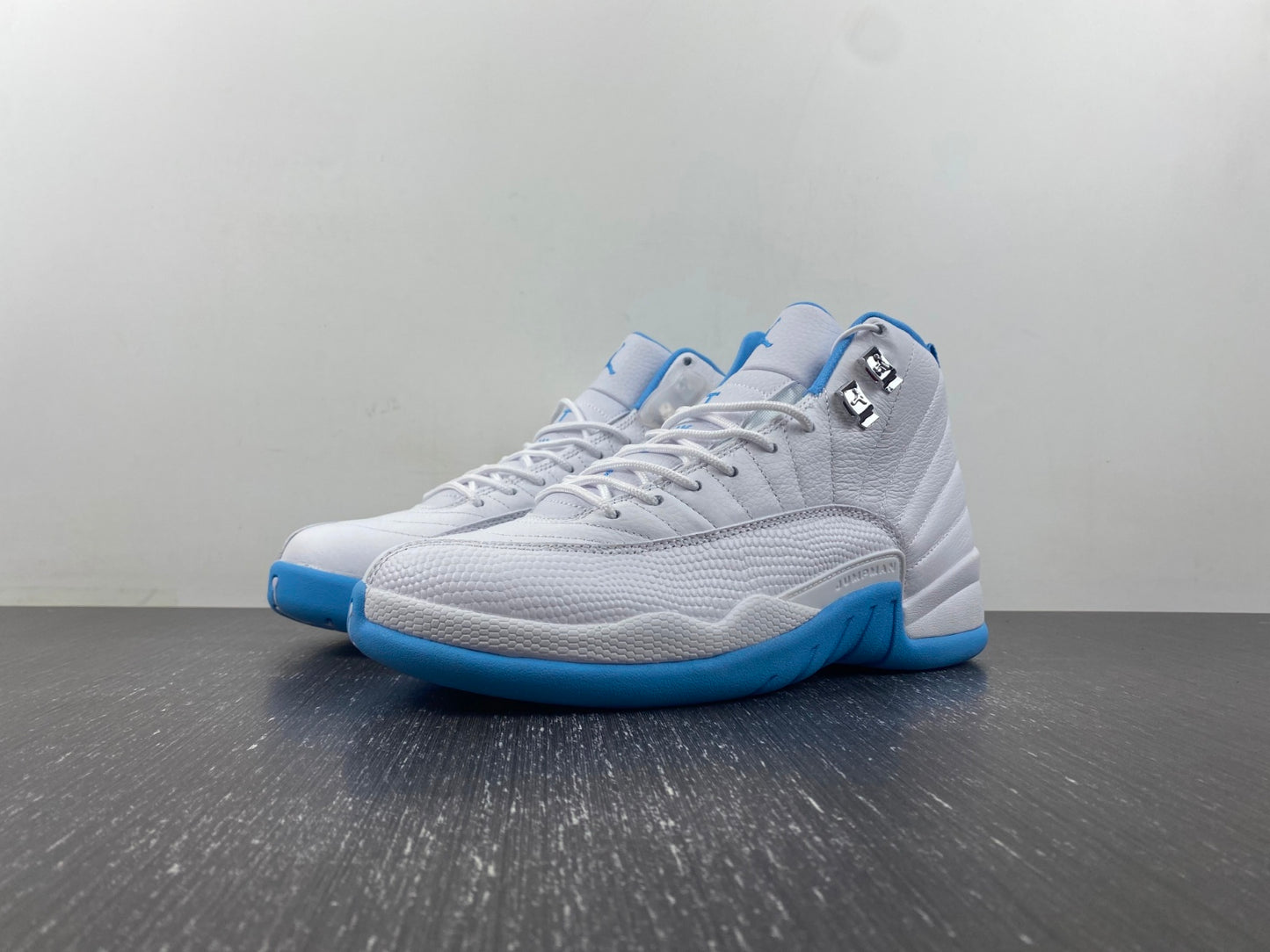 Wmns Air Jordan 12 Retro 'UNC'