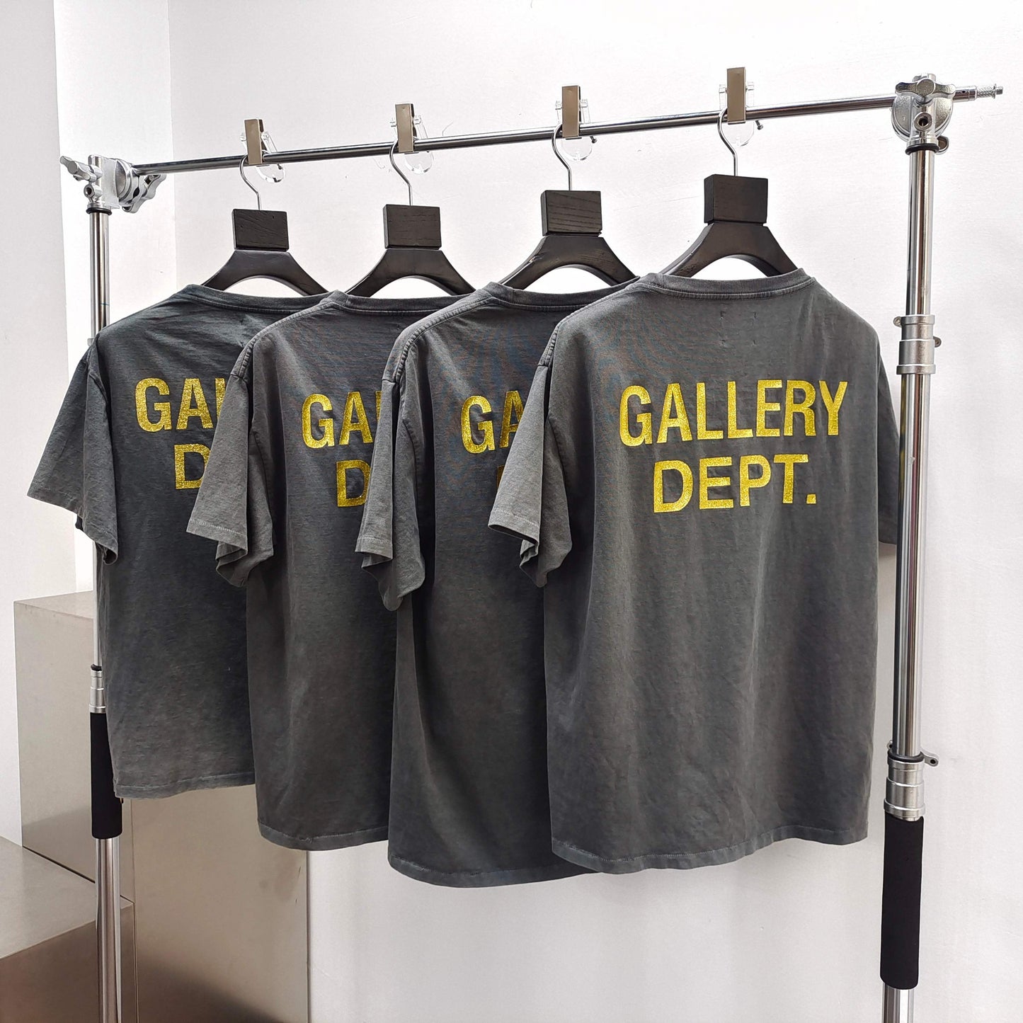 Gallery Dept. ATK SKELETON BEACH TEE