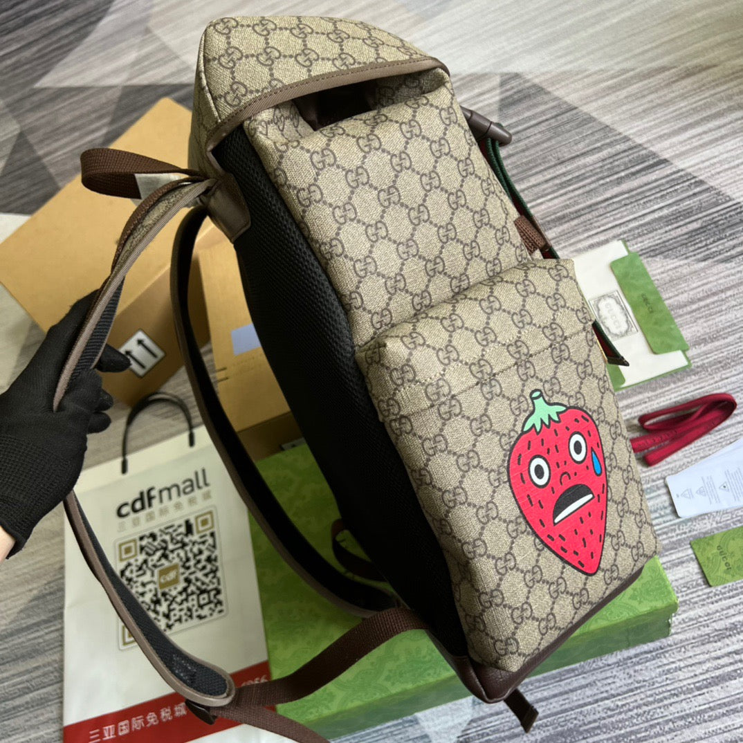 GG Cat Print Skateboard Backpack