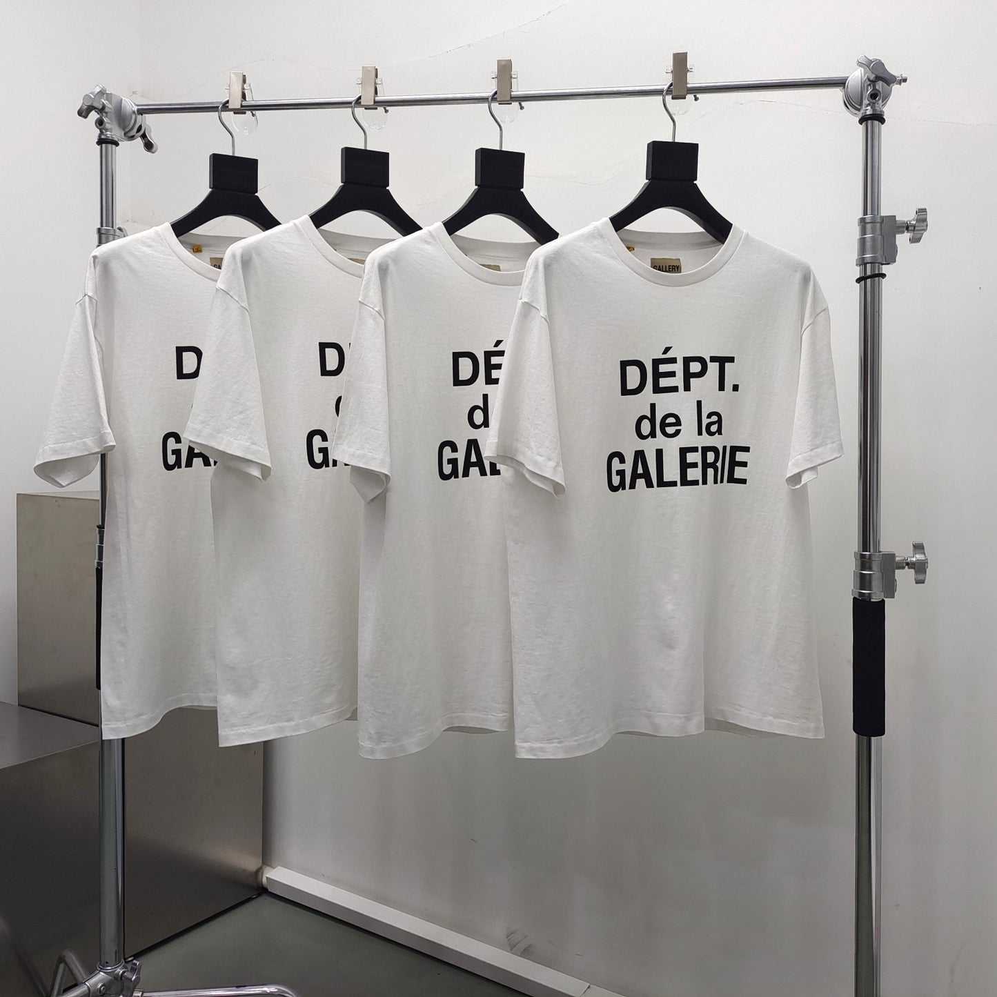 Gallery Dept. DEPT DE LA GALERIE CLASSIC TEE