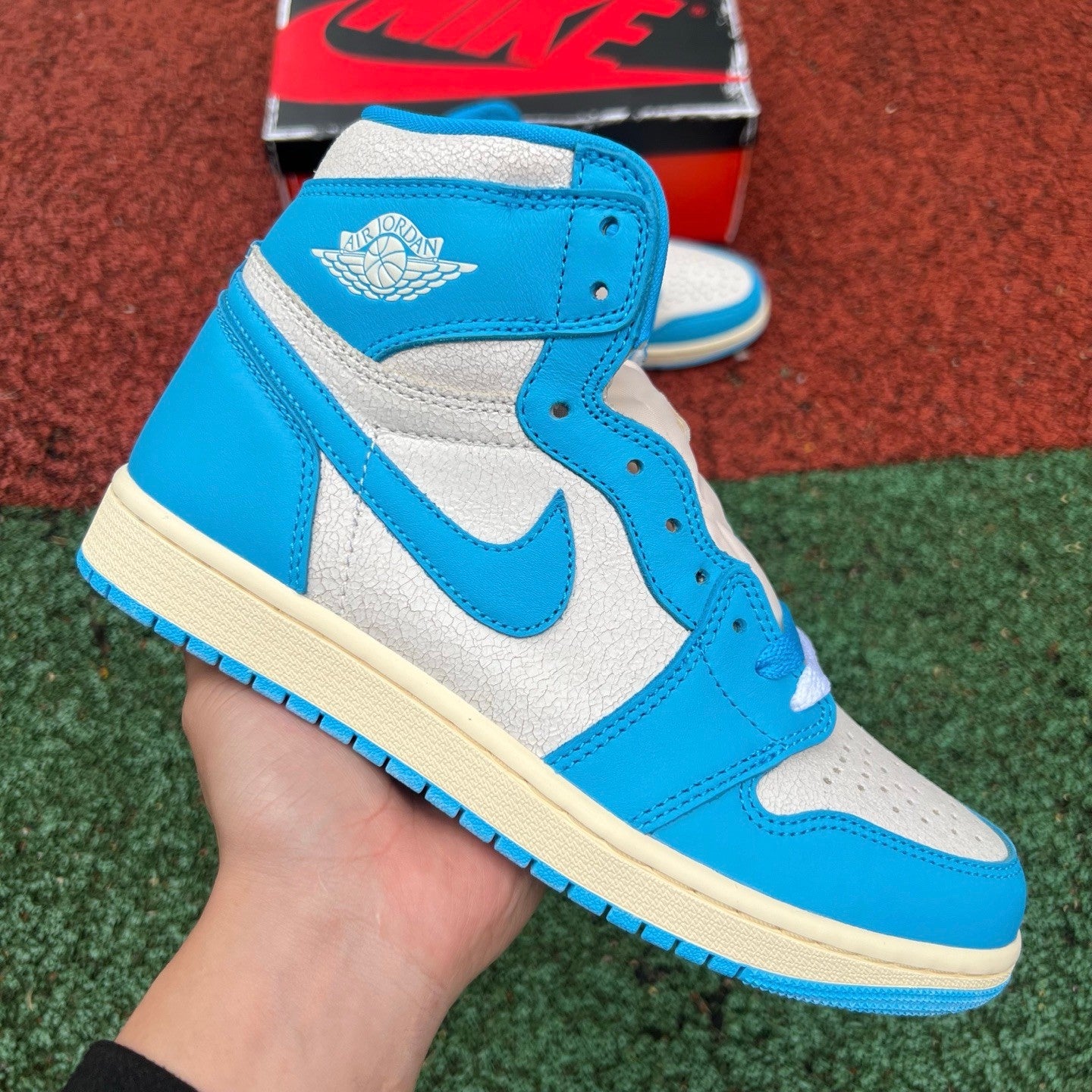 Air Jordan 1 Retro High OG 'UNC Reimagined'