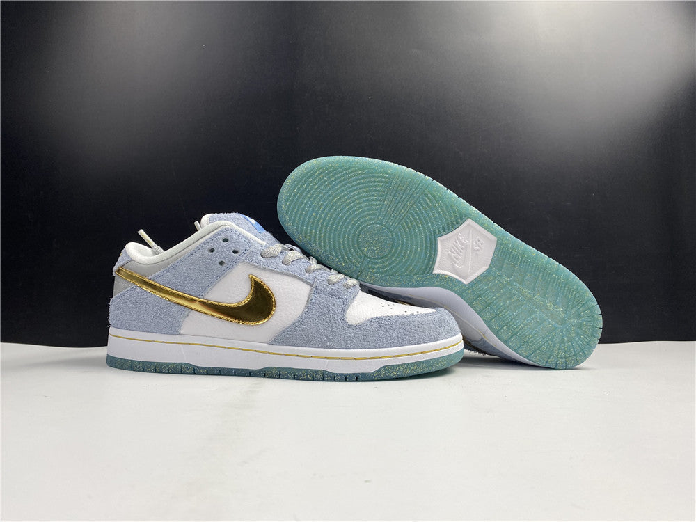 Sean Cliver x Dunk Low SB 'Holiday Special' Sample