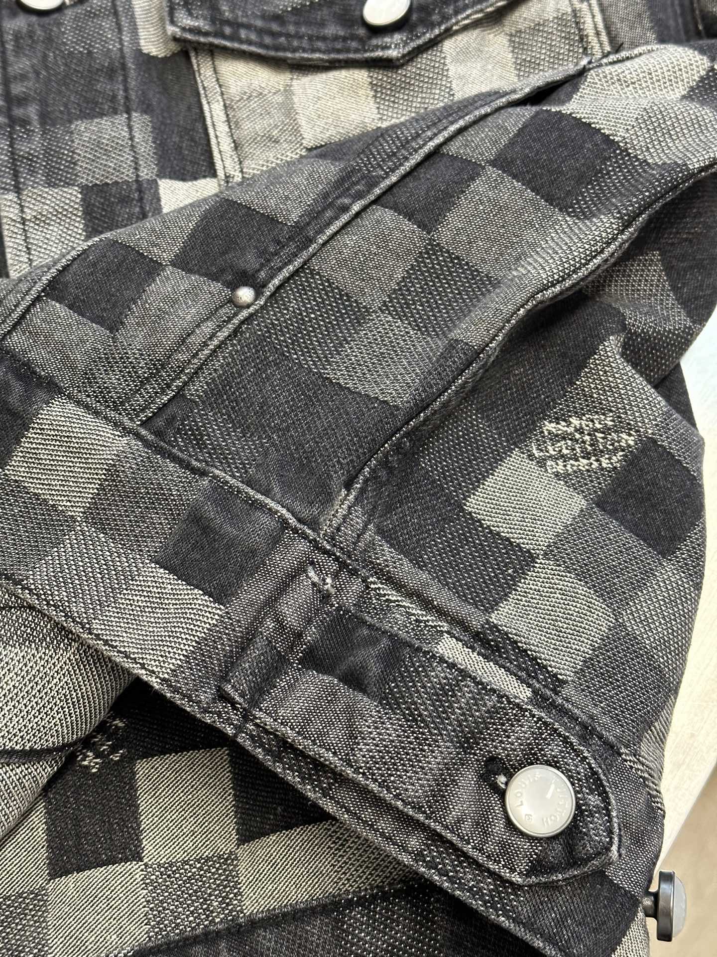 LV Damoflage Classic Denim Jacket 1AHEBG