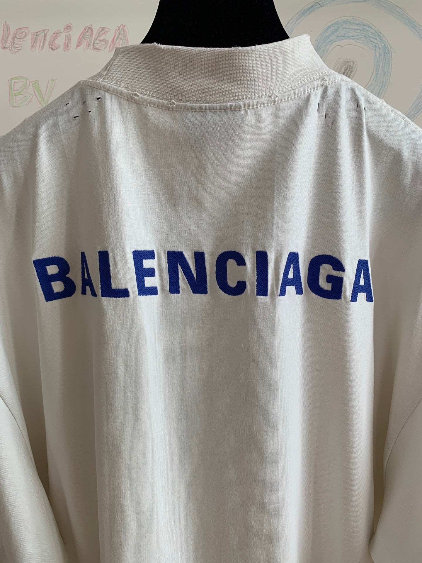 BB Back T-shirt in Dirty White/blue Oversized