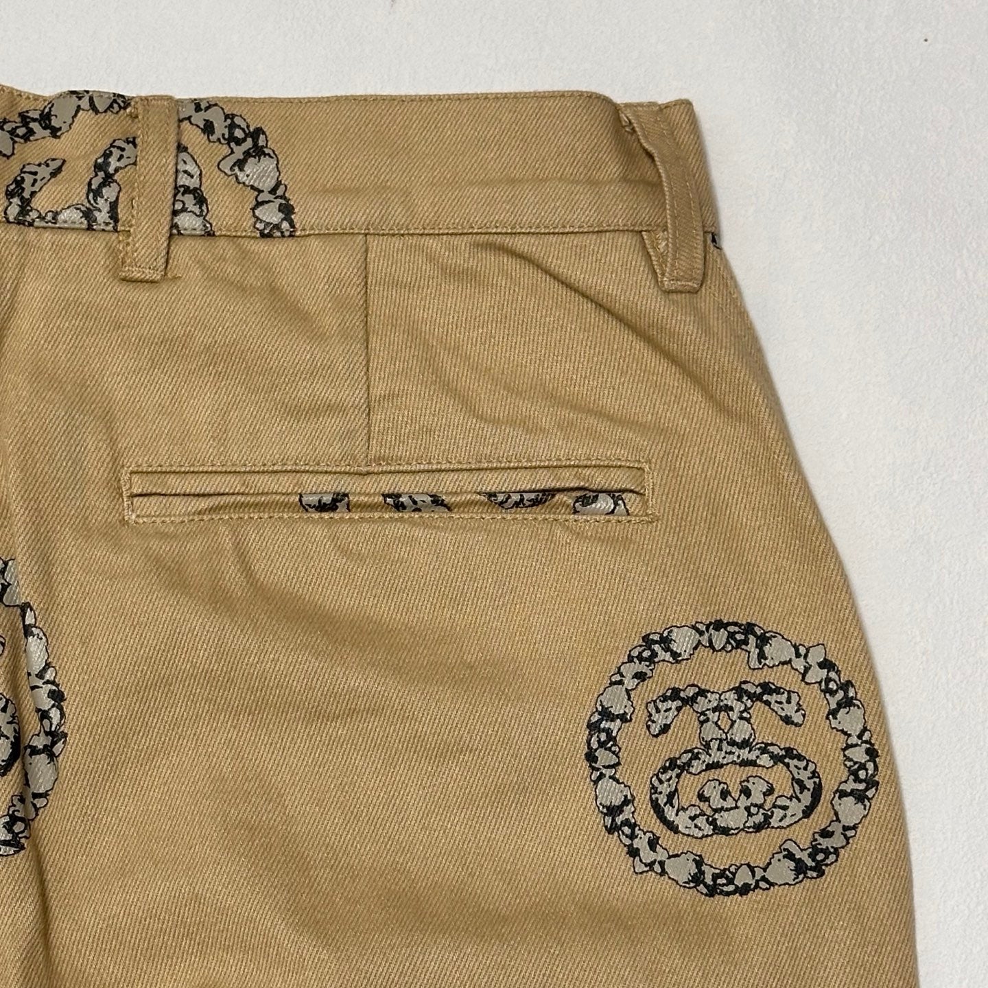 STUSSY X DENIM TEARS SS25 SS WREATH CHINO PANTS