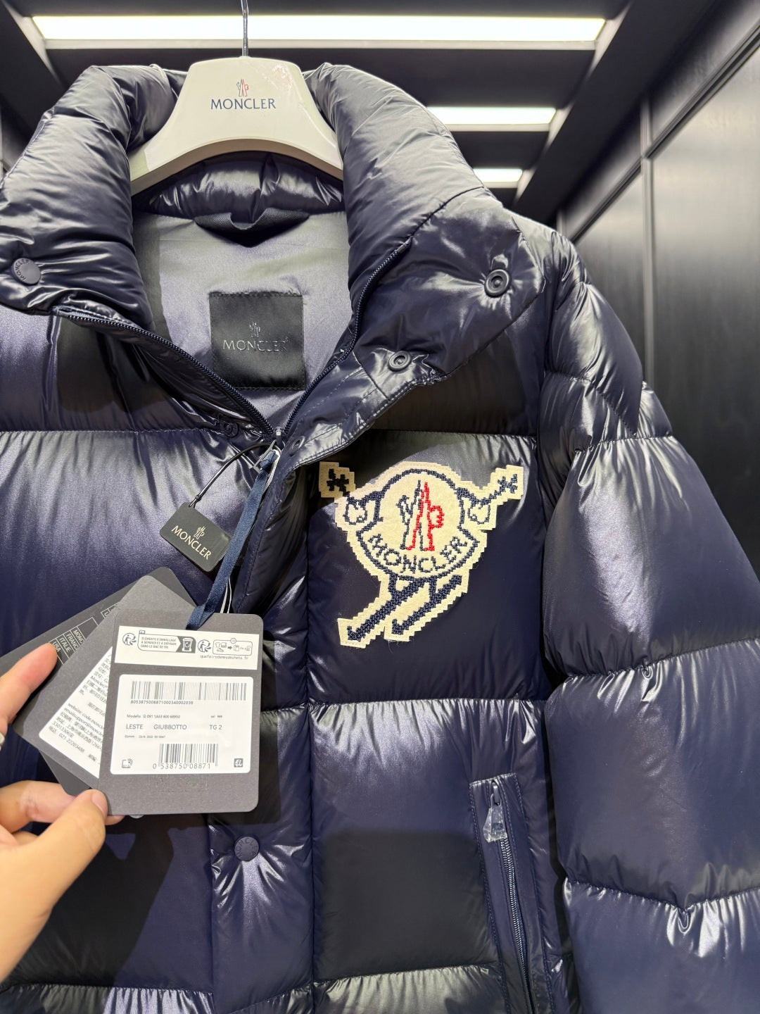 Moncler Ski-patch puff jacket