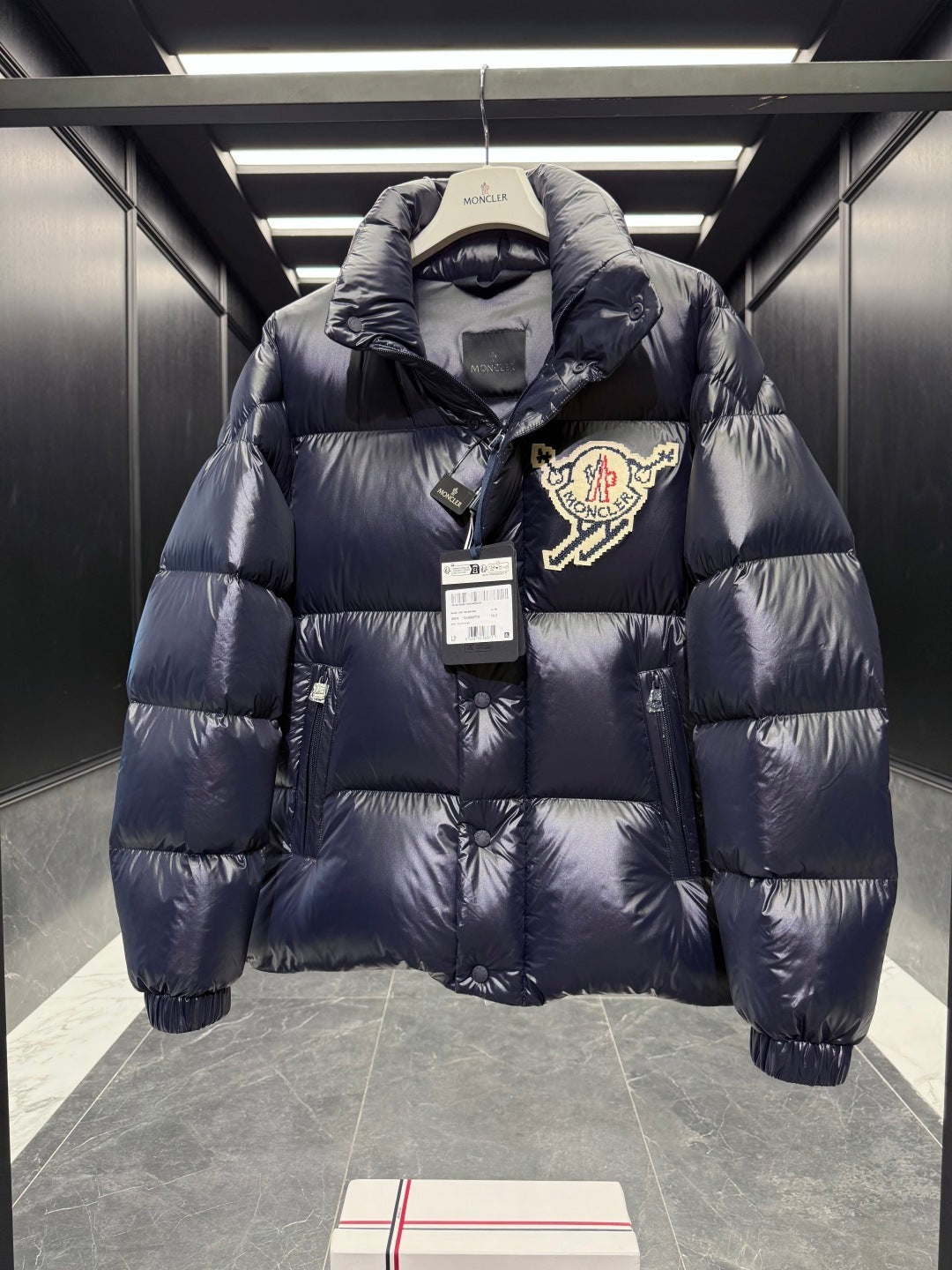 Moncler Ski-patch puff jacket