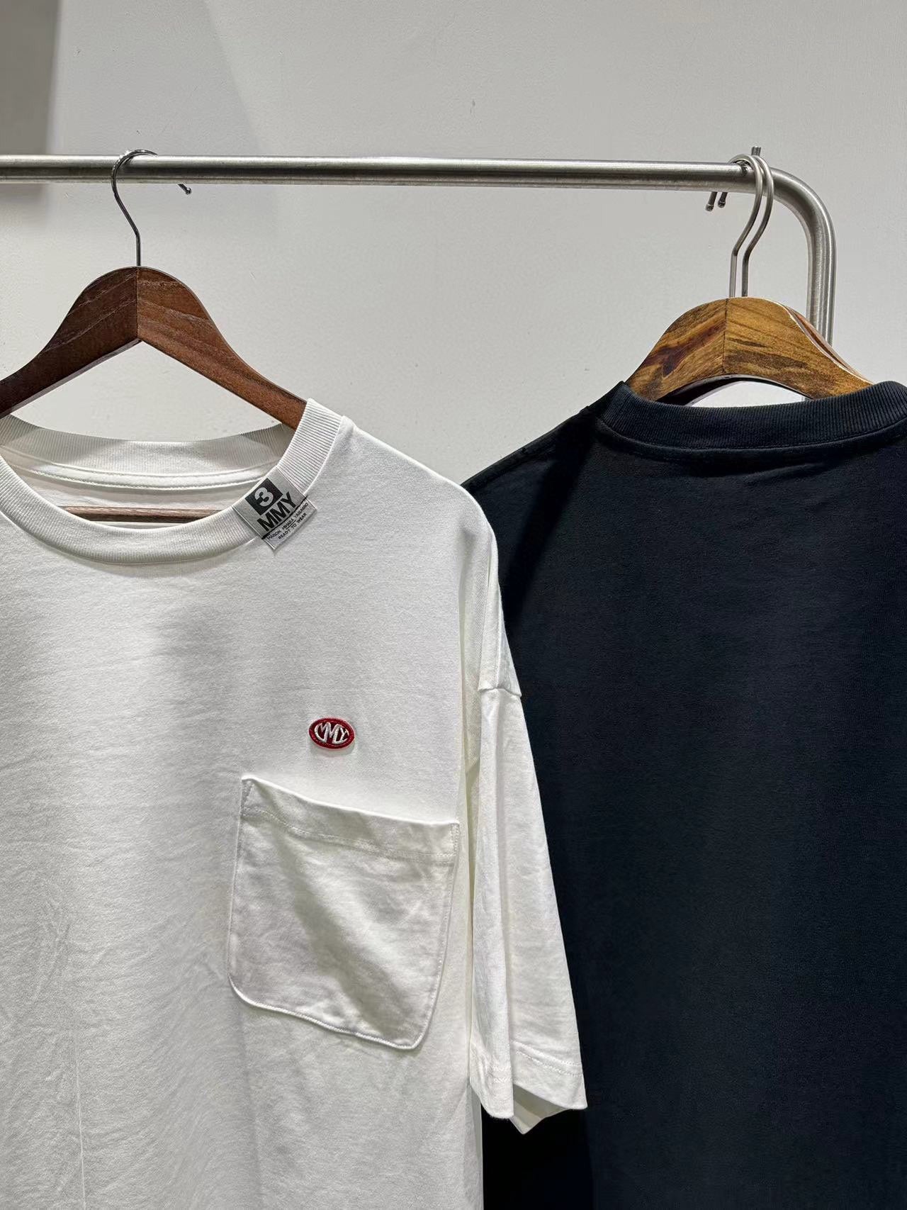 Maison Mihara logo-embroidery tee