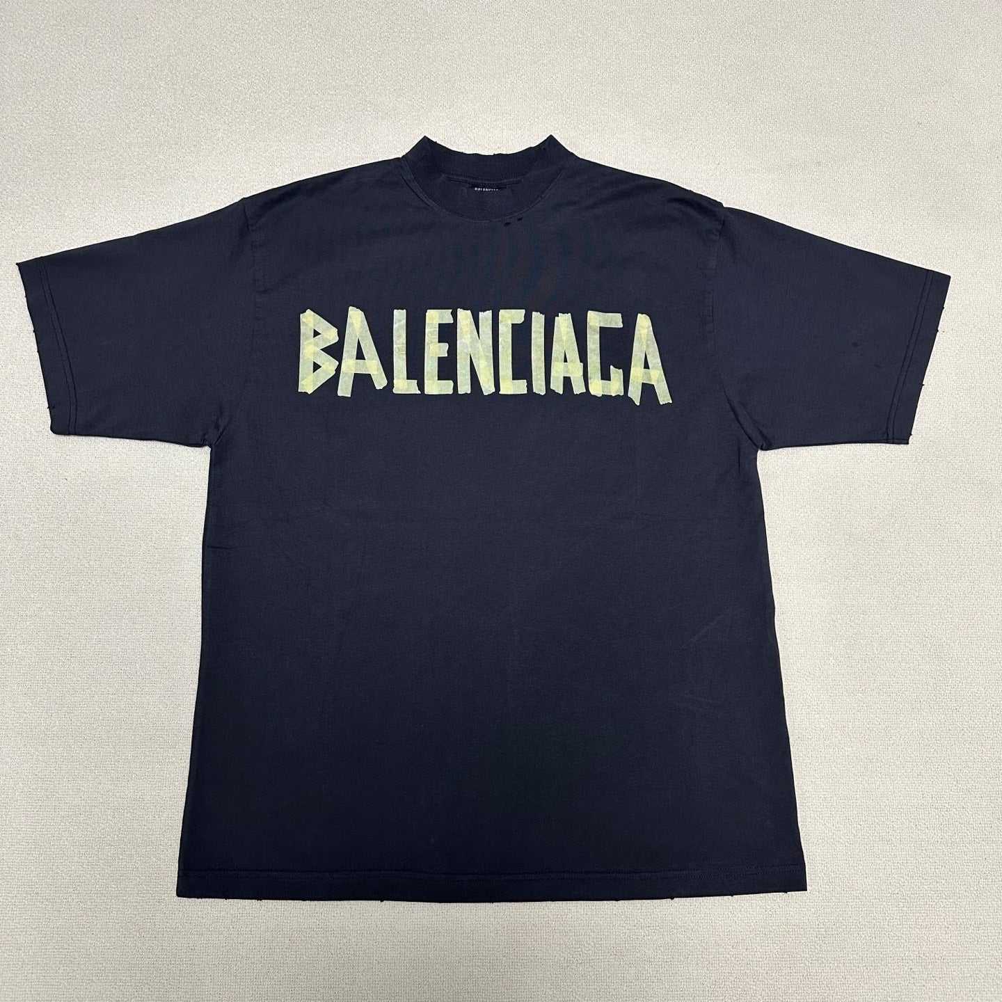 BB Tape type oversized washed black t-shirt