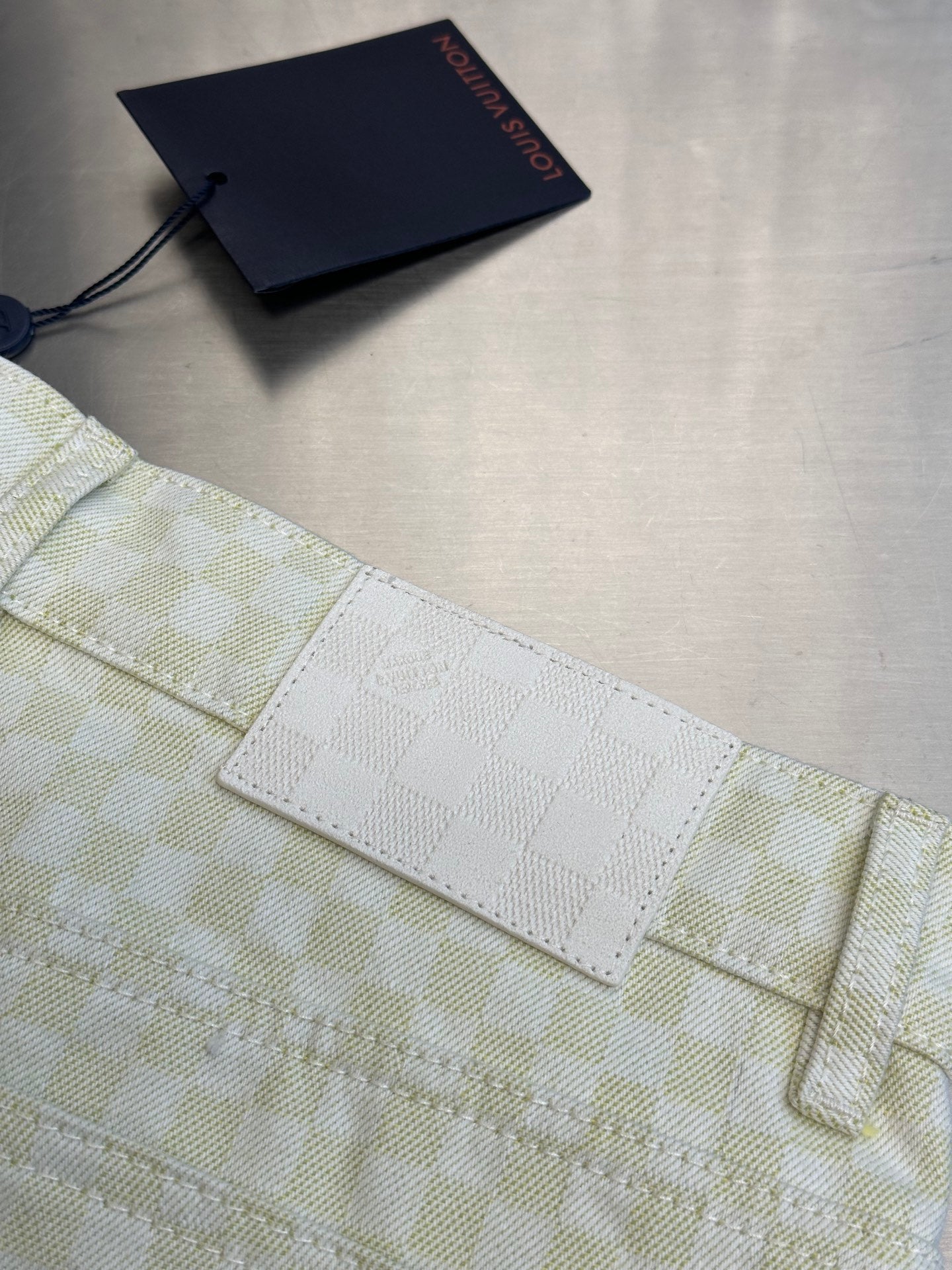 LV Damier Gradient Jacquard Denim Cargo Pants 1AGTHN