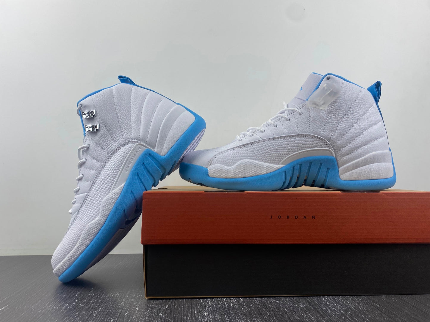 Wmns Air Jordan 12 Retro 'UNC'