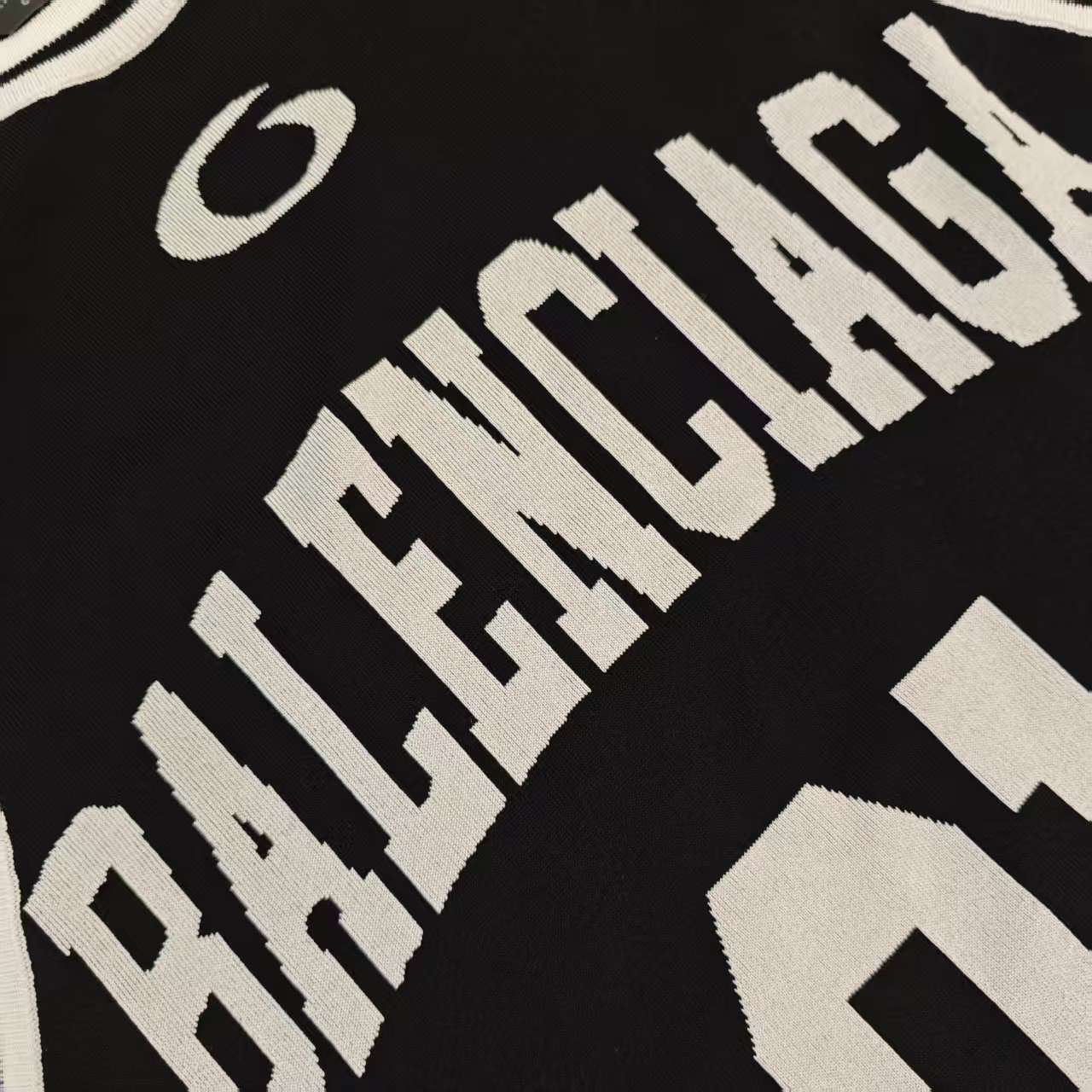BB Men's Basketball Series - Tank Top in Black/white