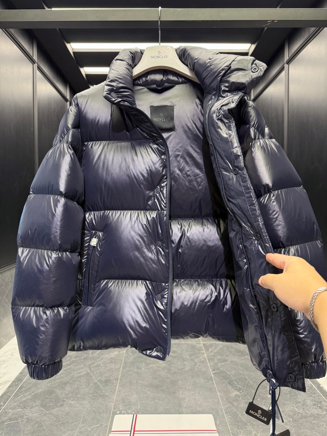 Moncler Ski-patch puff jacket