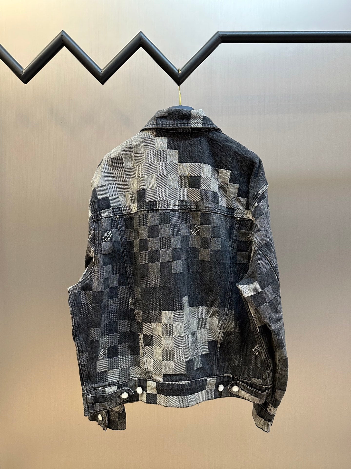 LV Damoflage Classic Denim Jacket 1AHEBG