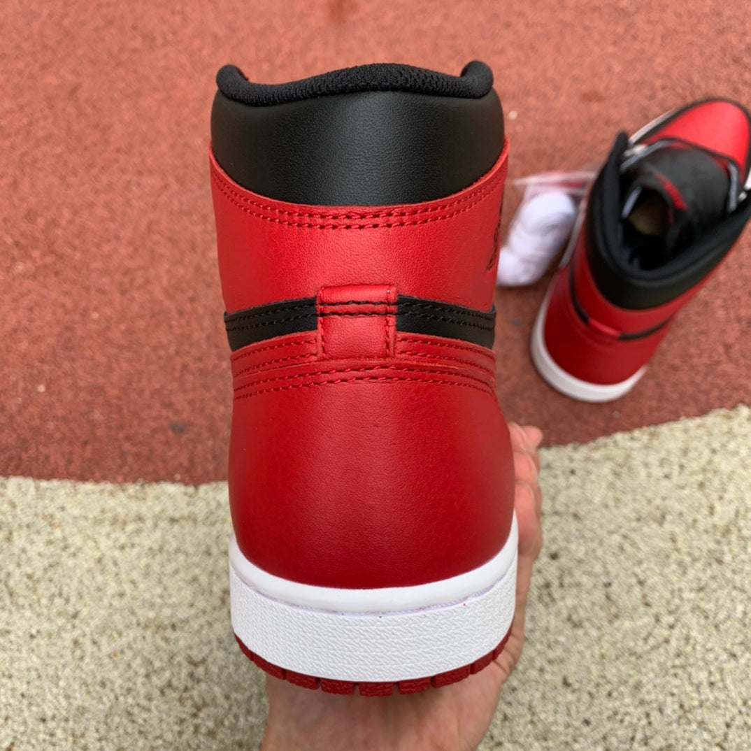 Air Jordan 1 Retro High '85 OG 'Bred / Banned' 2025