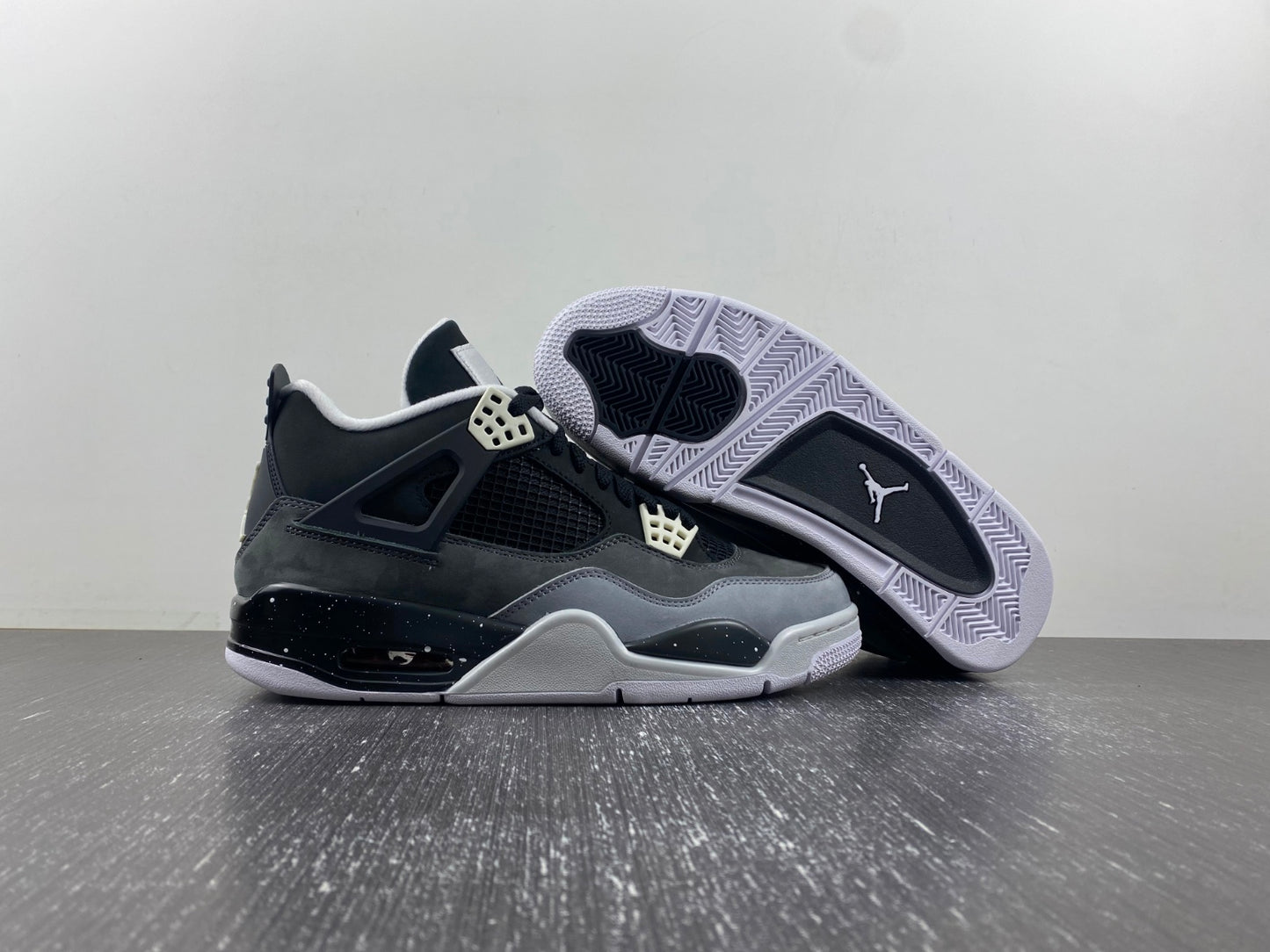 Air Jordan 4 Retro 'Fear' 2013