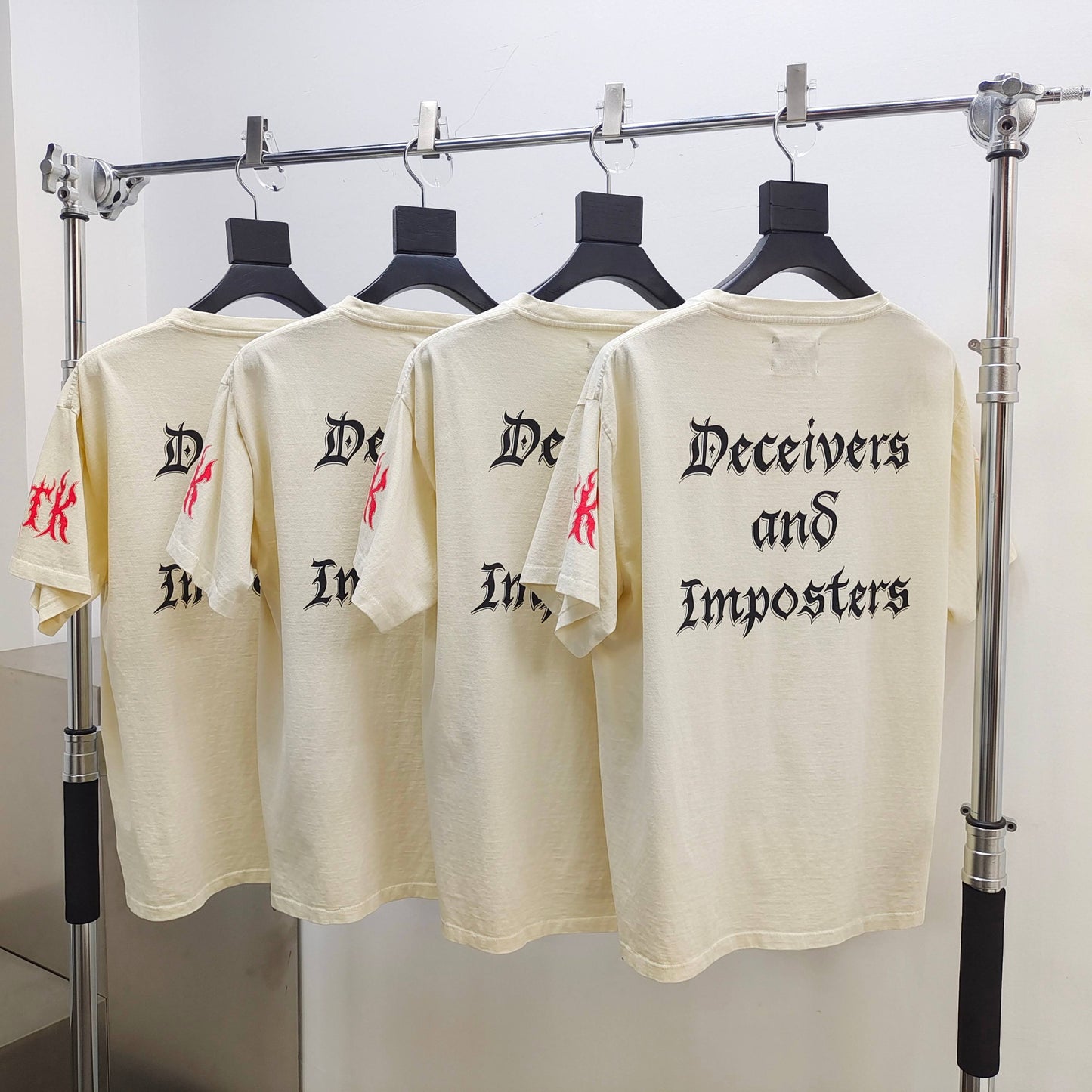 Gallery Dept. THE WORLD IS OURS TEE