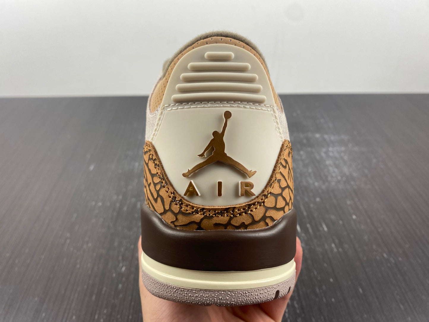 Travis Scott x Air Jordan 3 “Palomino”