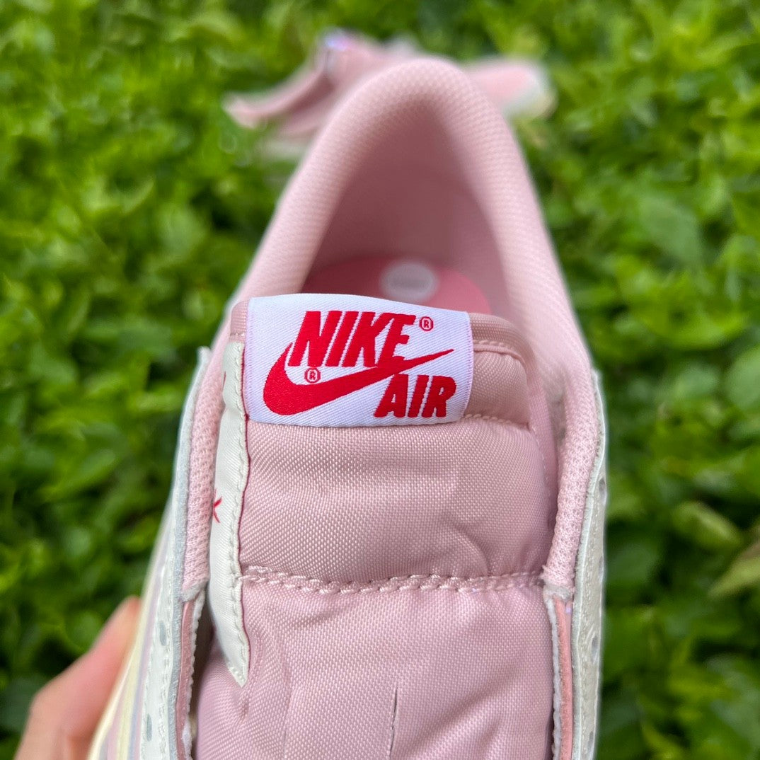 Travis Scott x Air Jordan 1 Low OG "Shy Pink" 2025