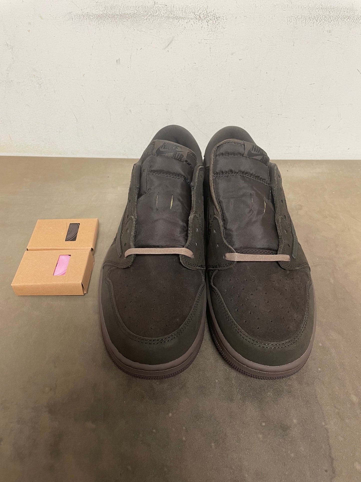 Travis Scott x Air Jordan 1 Low OG "Velvet Brown"