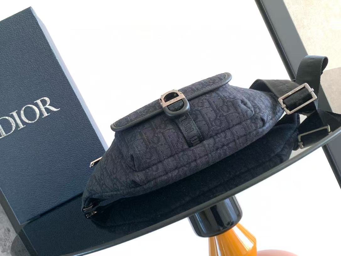 Dior 8 Belt Bag