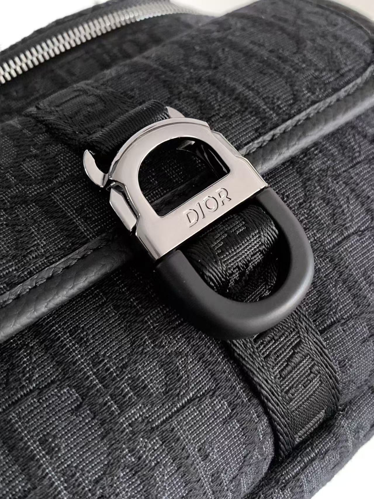 Dior 8 Belt Bag