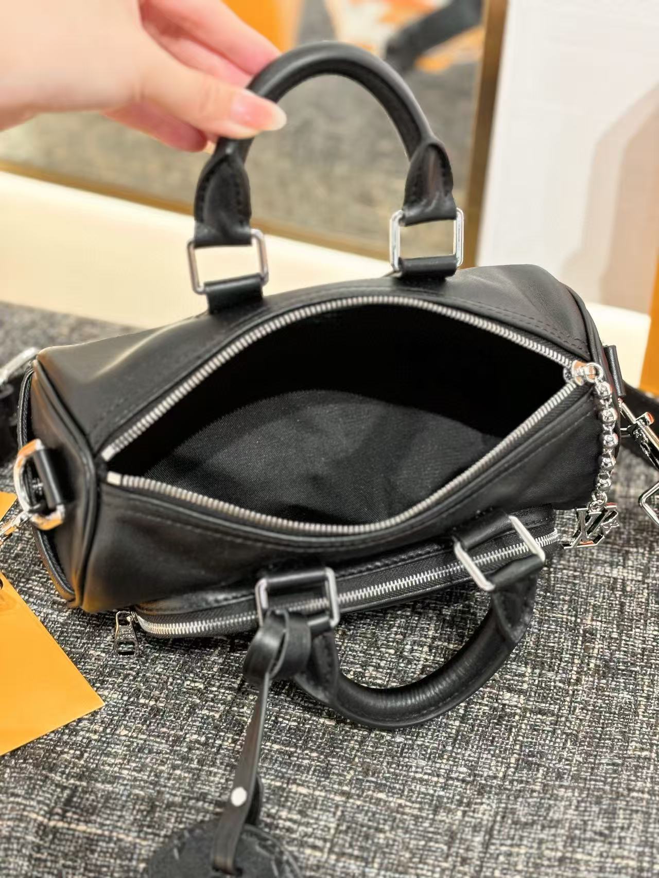 LV Keepall Cargo Bandoulière 25 M13988