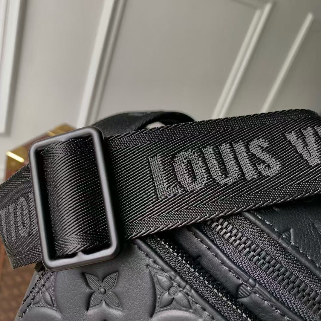LV rush bumbag M47058