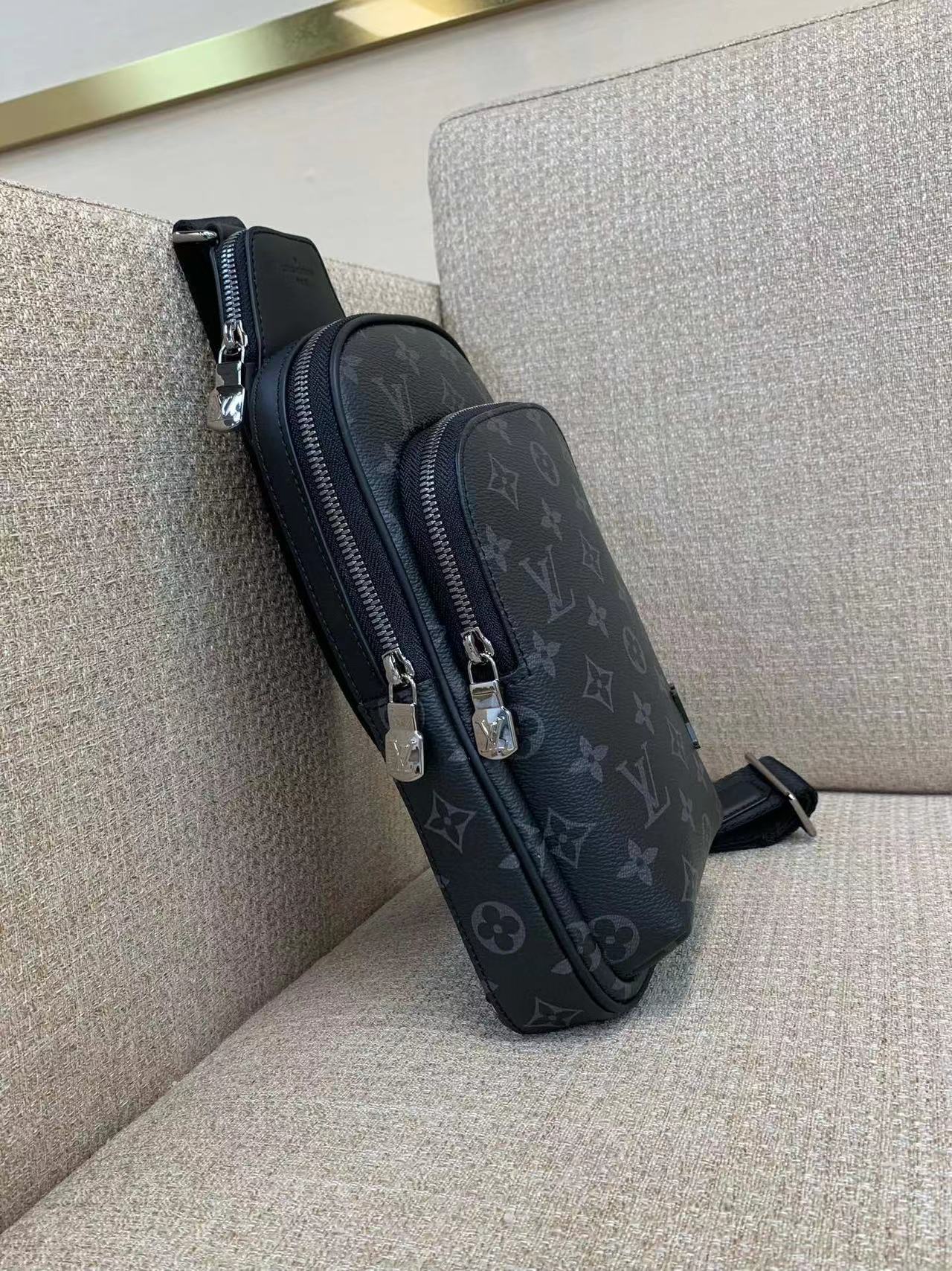 Louis Vuitton Avenue Slingbag PM M47137