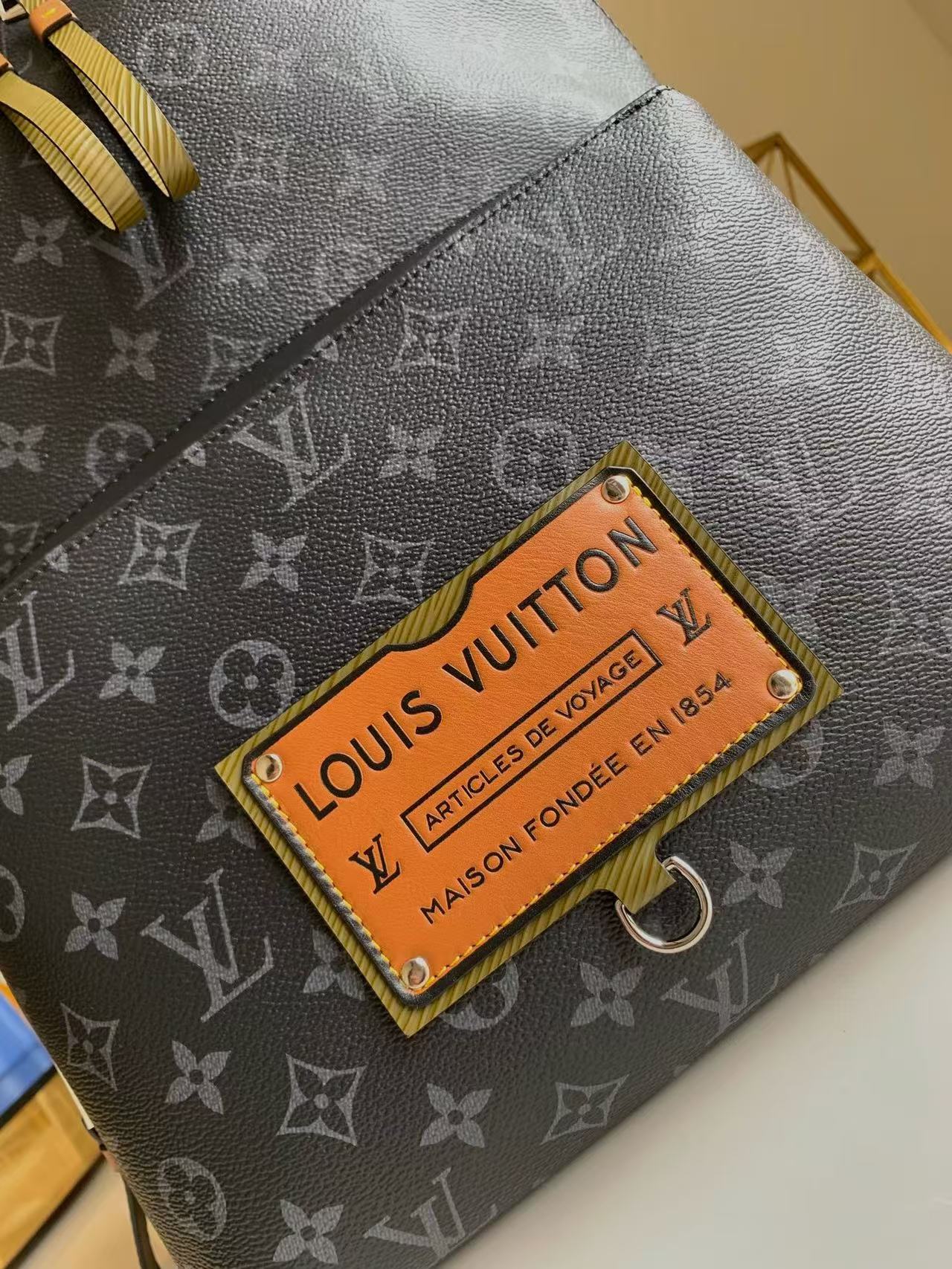 LV Discovery Backpack M45218