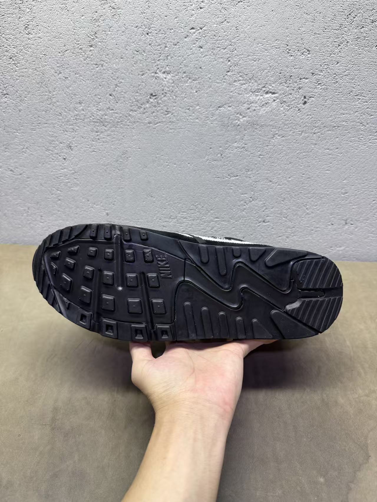 Off-White x Air Max 90 'Black'