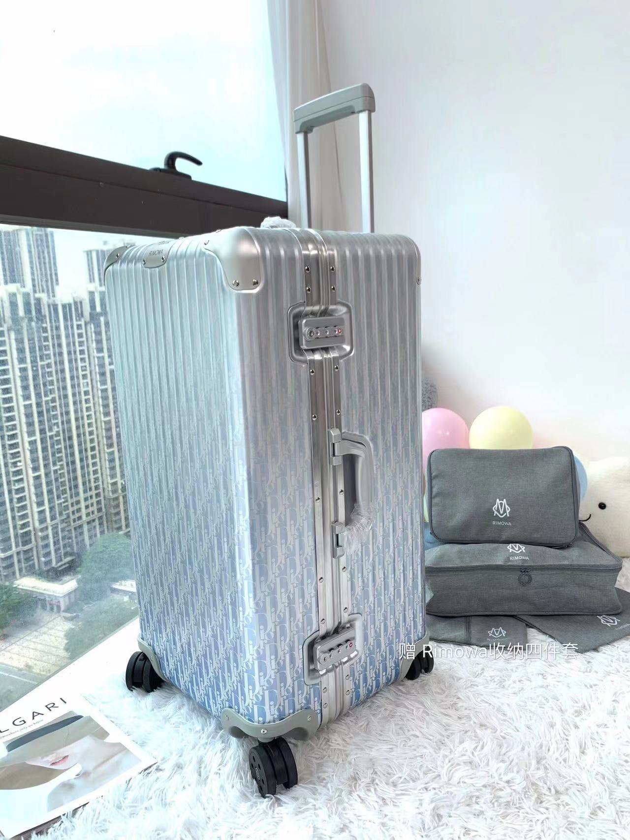 Dior x RIMOWA 4-Wheel Cabin Suitcase Aluminum Dior Oblique 30"