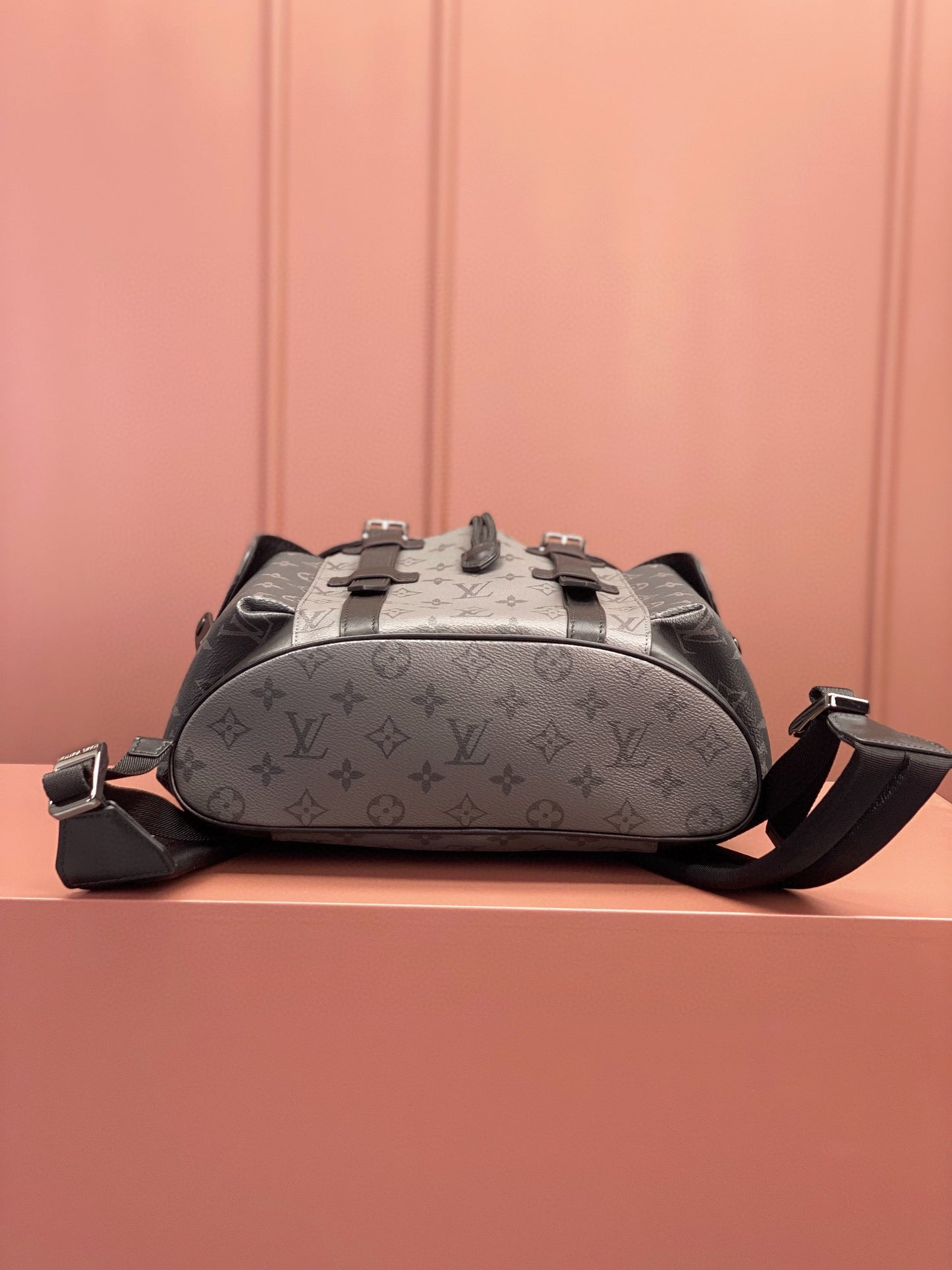 Louis Vuitton Christopher PM M46331
