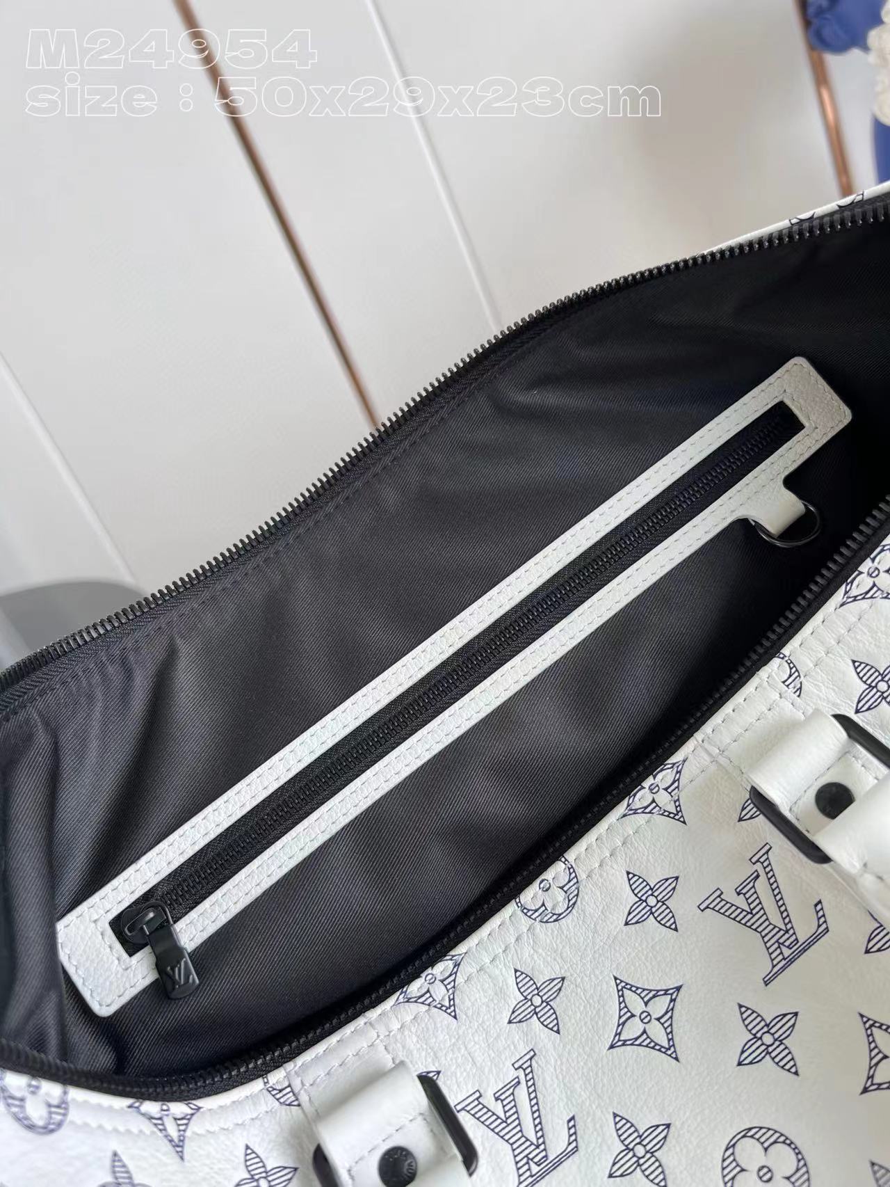 Louis Vuitton Keepall Bandoulière 50 M24954