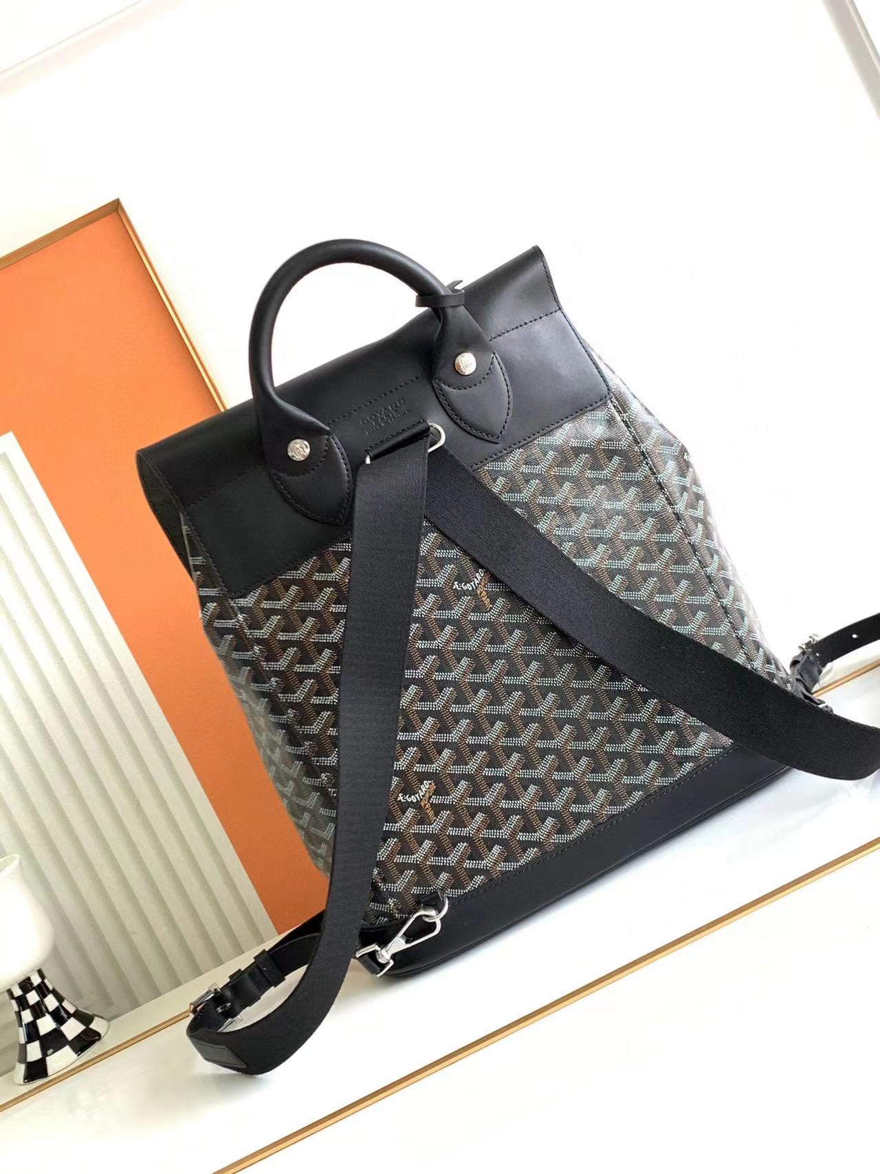 Goyard Alpin MM Backpack 39x32x15.5