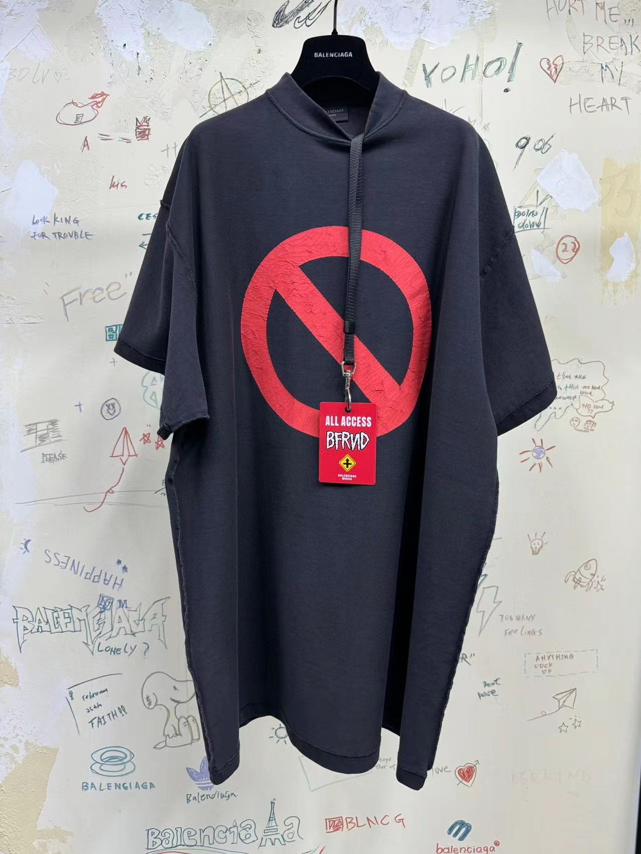 BALENCIAGA MUSIC | BFRND SERIES INSIDE-OUT T-SHIRT OVERSIZED IN BLACK FADED