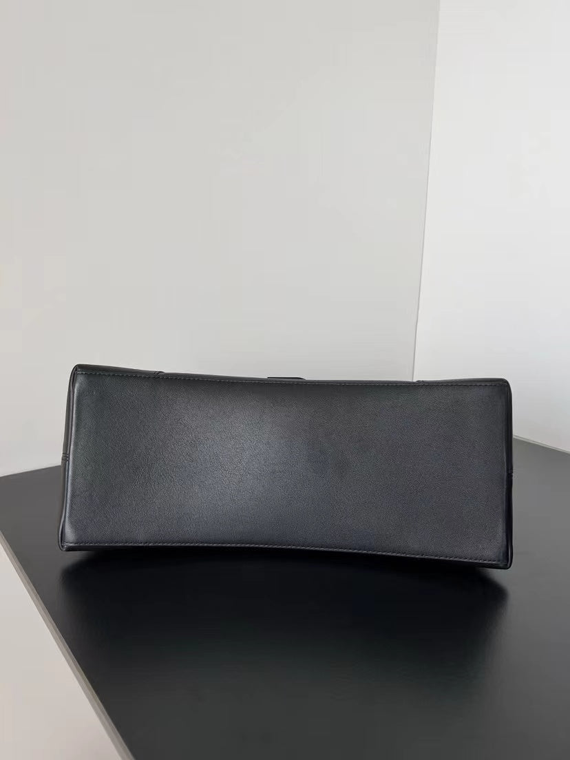 Balenciaga Soft Hourglass shoulder leather bag 32x20x15cm