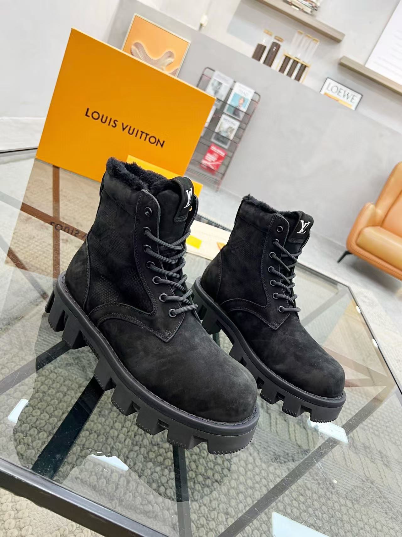LV Checker Ranger Boot 1ADEY9