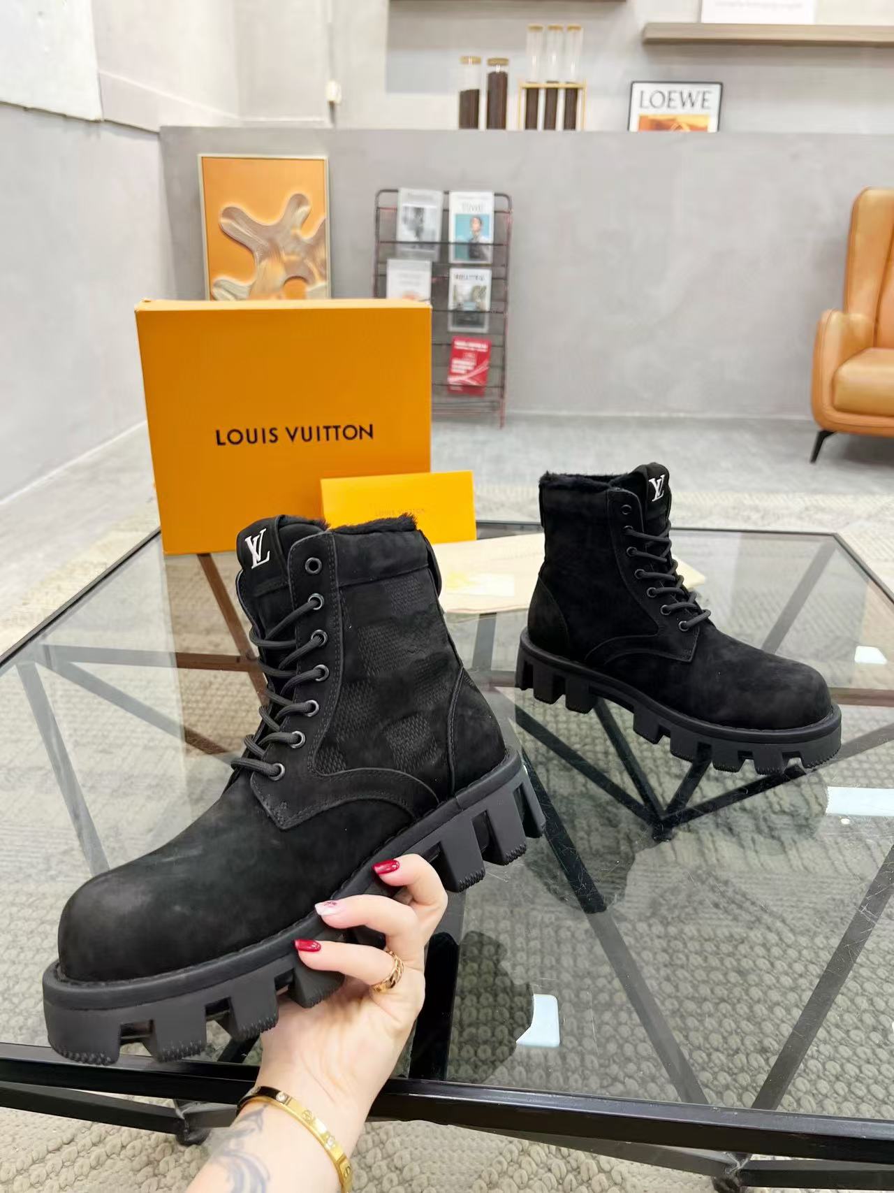 LV Checker Ranger Boot 1ADEY9