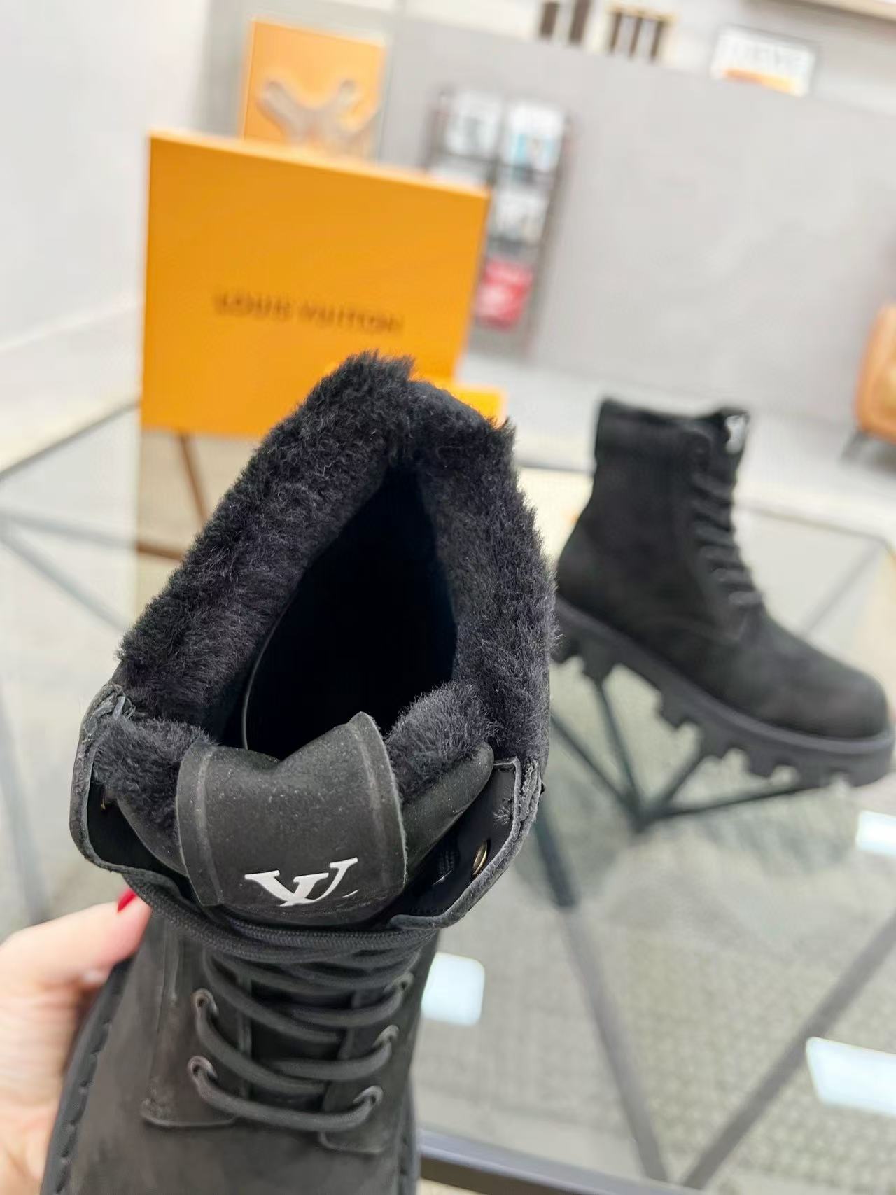 LV Checker Ranger Boot 1ADEY9
