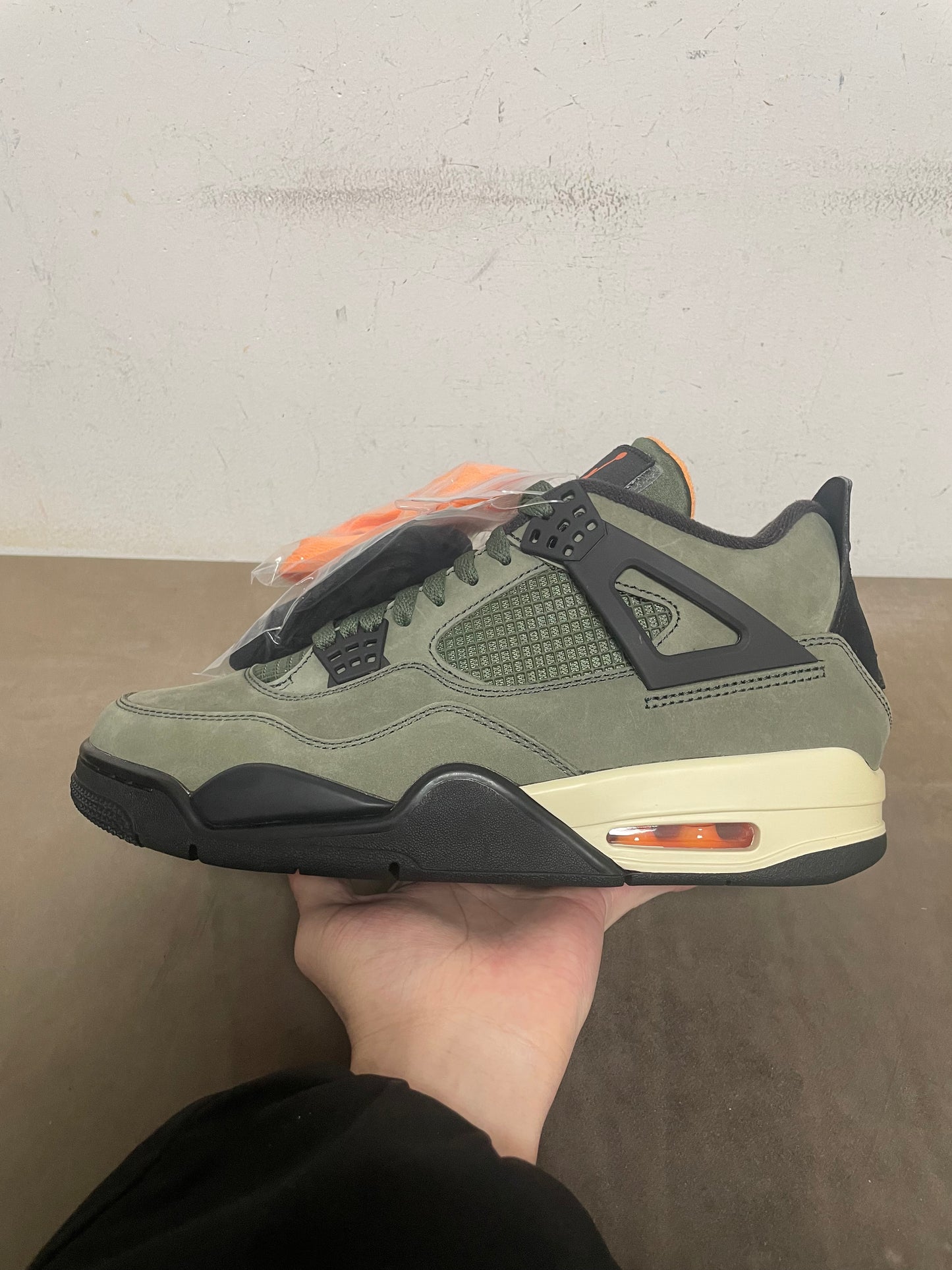 Jordan 4 Retro UNDEFEATED